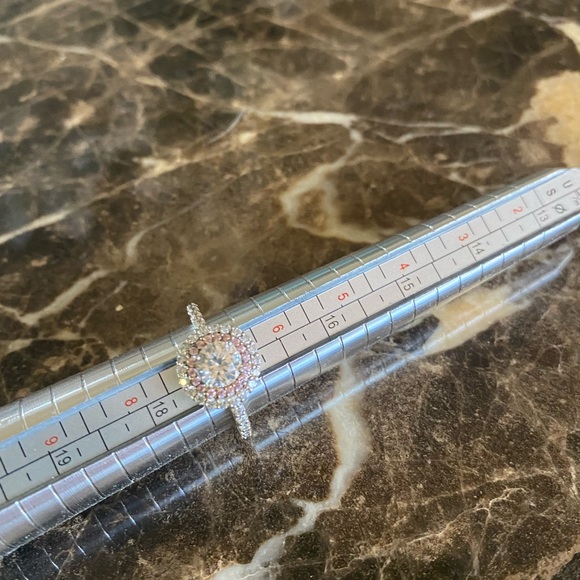 CZ Sterling silver ring - Picture 2 of 11